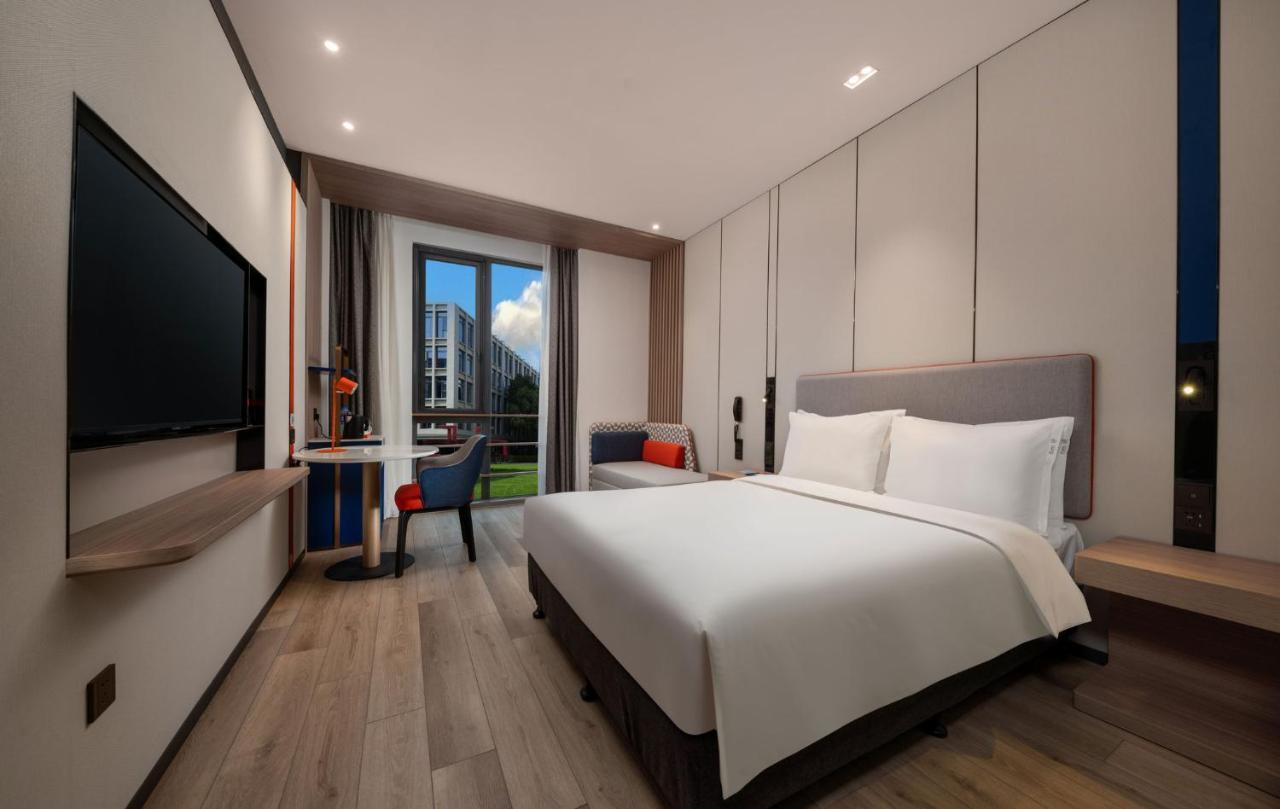 Holiday Inn Express Shanghai Pujiang By Ihg Eksteriør billede