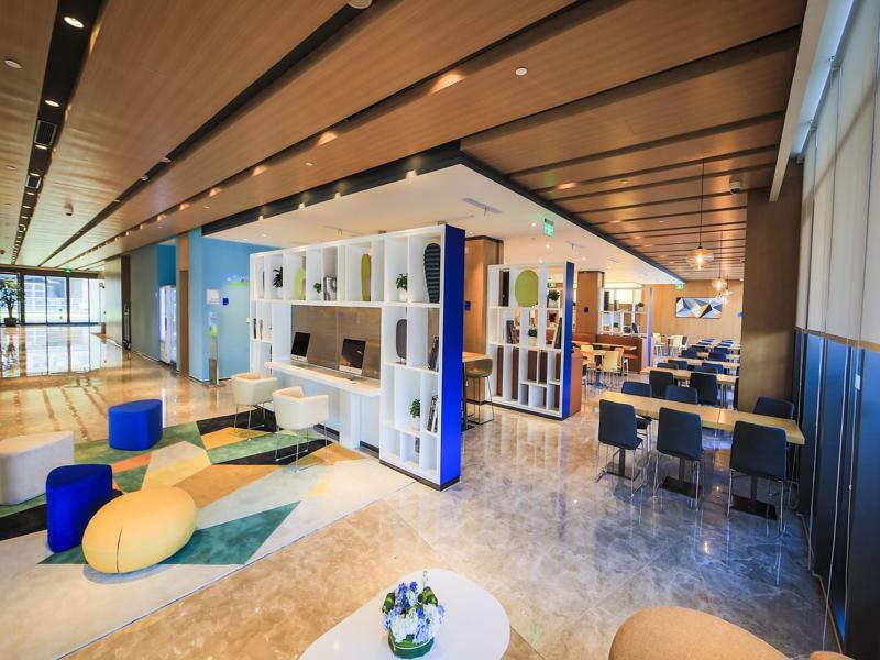 Holiday Inn Express Shanghai Pujiang By Ihg Eksteriør billede